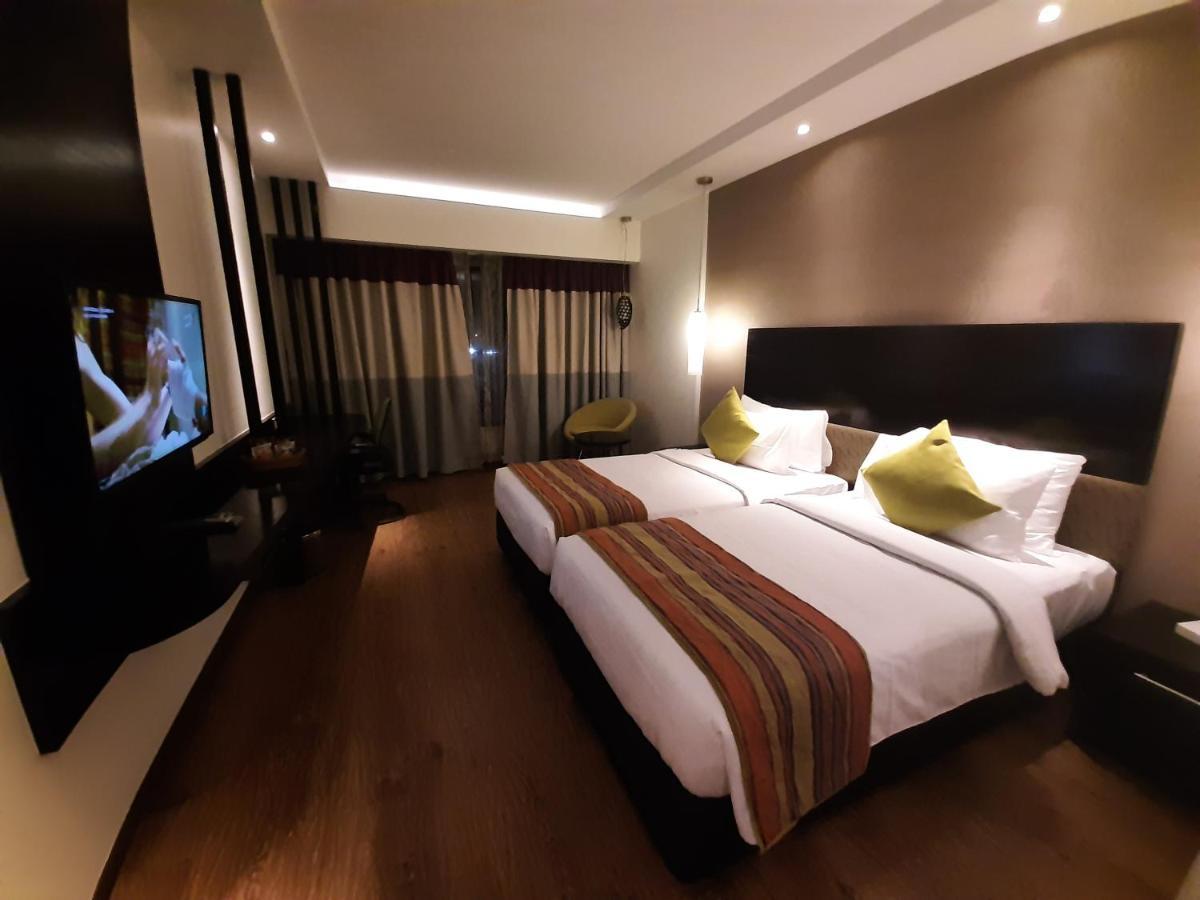 Hycinth Hotels Thiruvananthapuram Zewnętrze zdjęcie