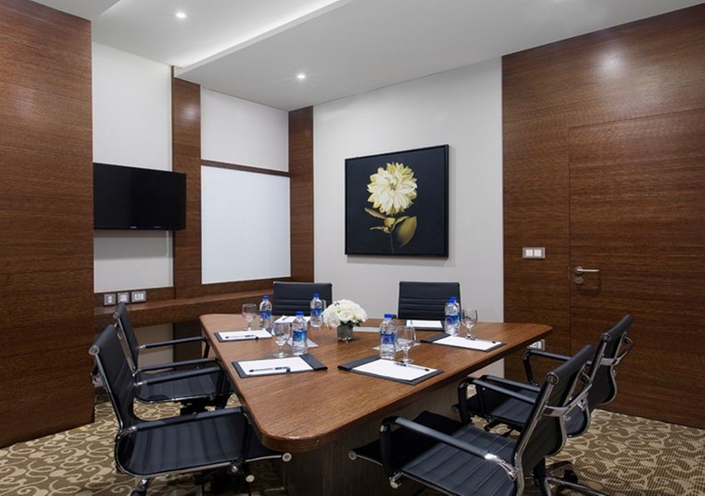 Hycinth Hotels Thiruvananthapuram Zewnętrze zdjęcie